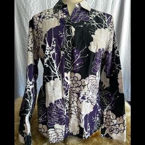 Chicos top size 1- conventional size 8 small